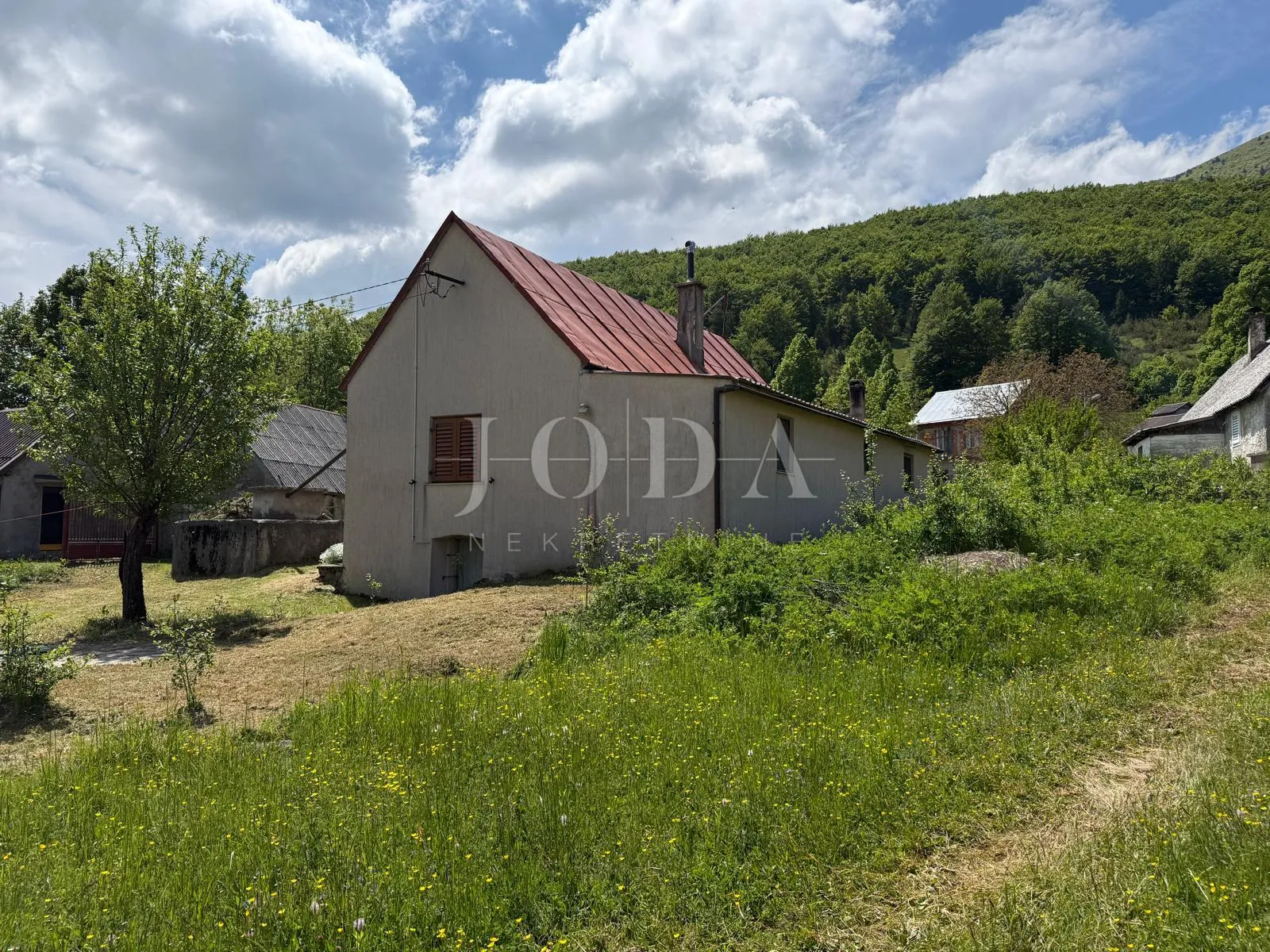 samostojeća prizemnica na mirnoj lokaciji s dodatnim objektom od 20 m² - slika 2