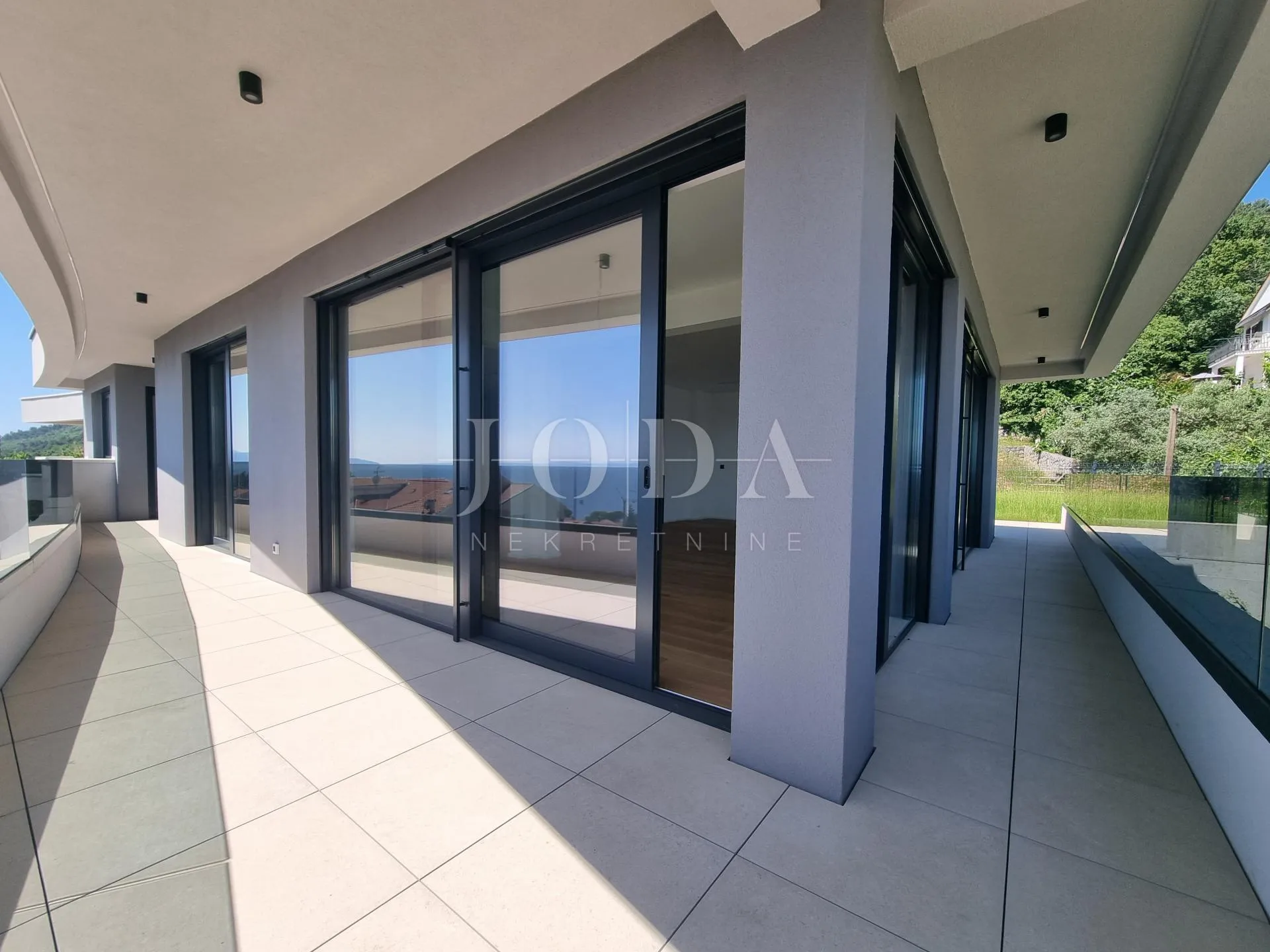 lovran – penthouse u novogradnji s pogledom na more - slika 9