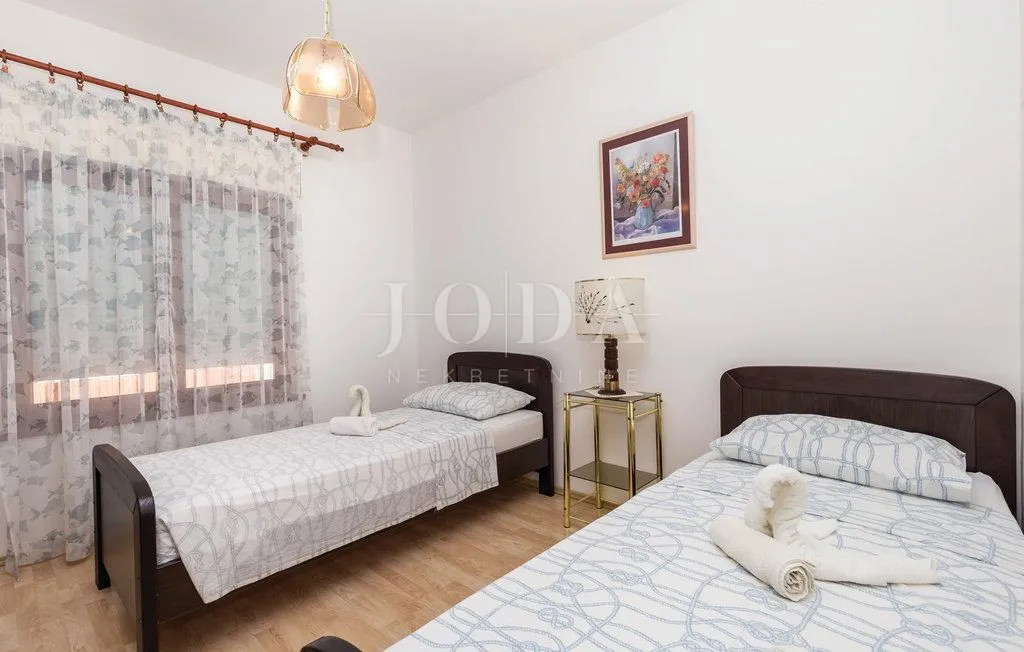 kuća prvi red do mora - slika 22