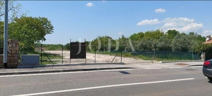 atraktivno građevinsko zemljište loborika - slika 2