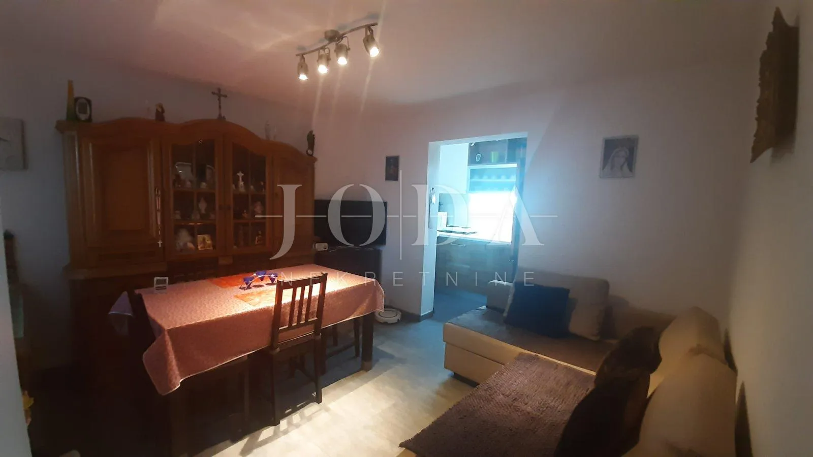 novi vinodolski, kuća u centru grada - slika 4