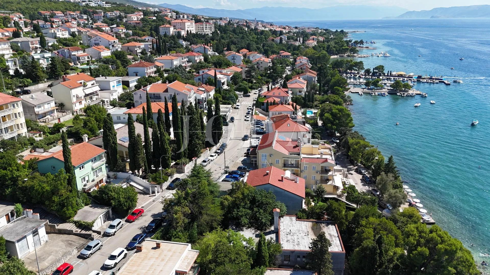 crikvenica, stan s garažom i velikom okućnicom, samo 60 m od mora - slika 3