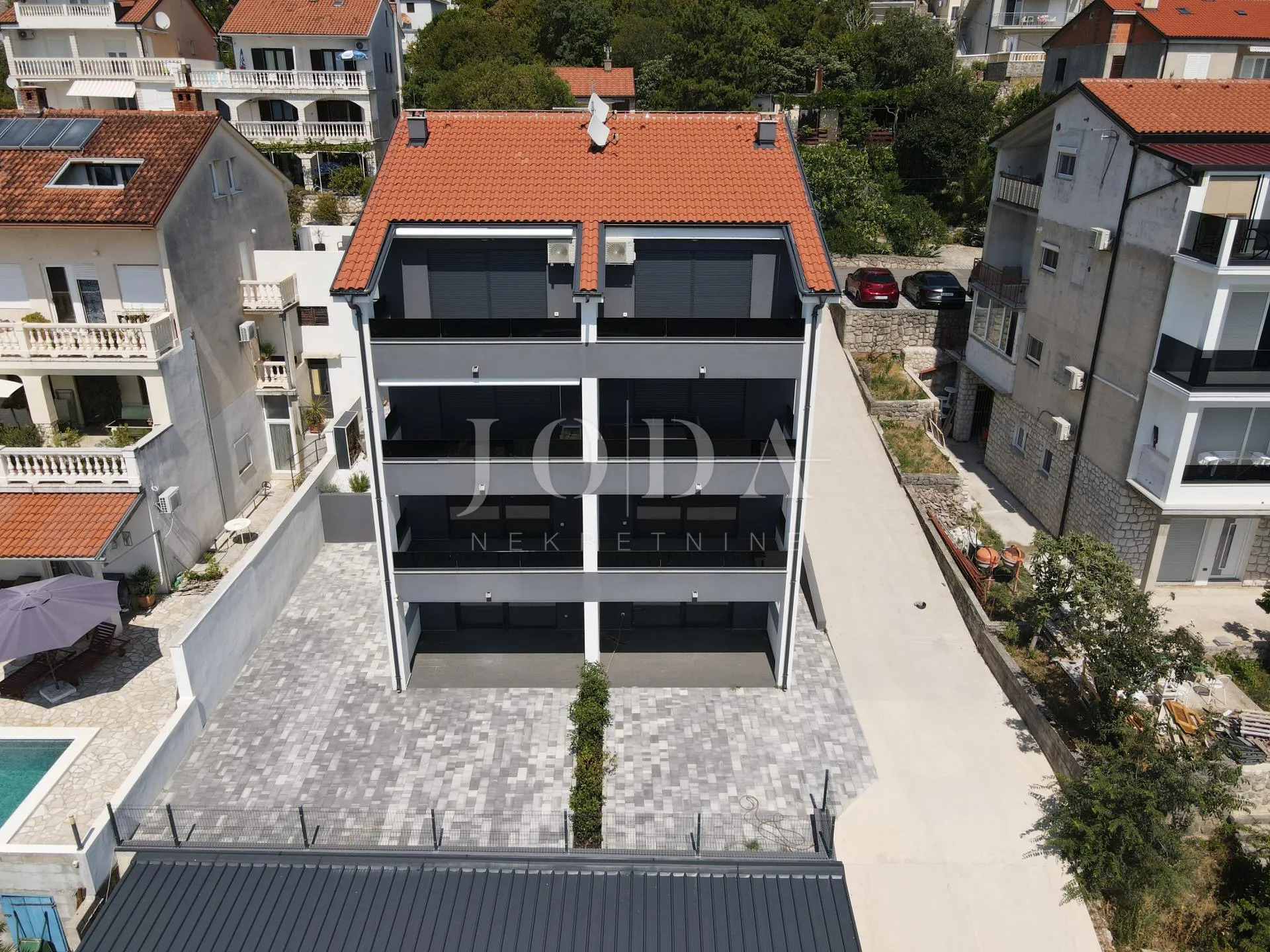 dramalj dvoetažni apartman u novogradnji - slika 11