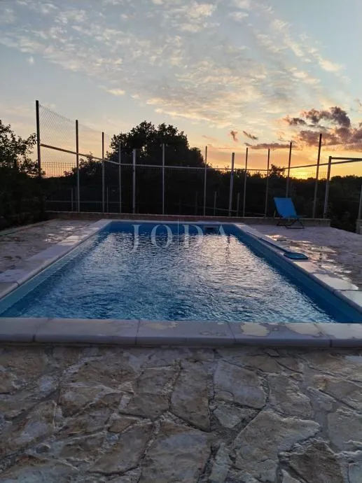 lijepa kamena kuća sa bazenom,barban okolica - slika 17