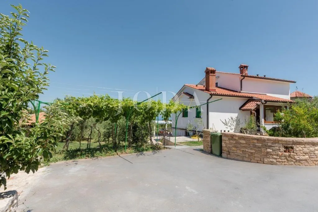 labin, okolica, kuća sa bazenom i prekrasnim pogledom na more - slika 4