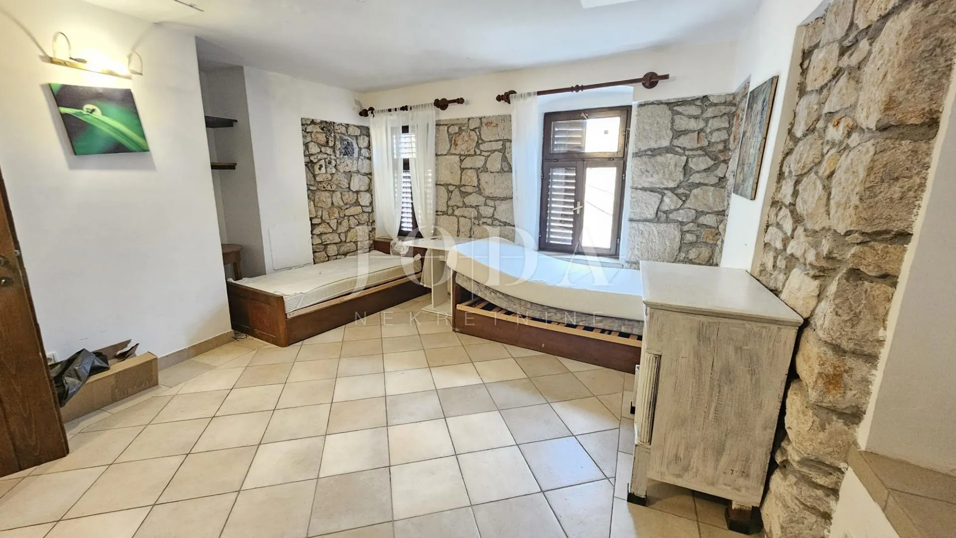 selce kuća u strogom centru - slika 21
