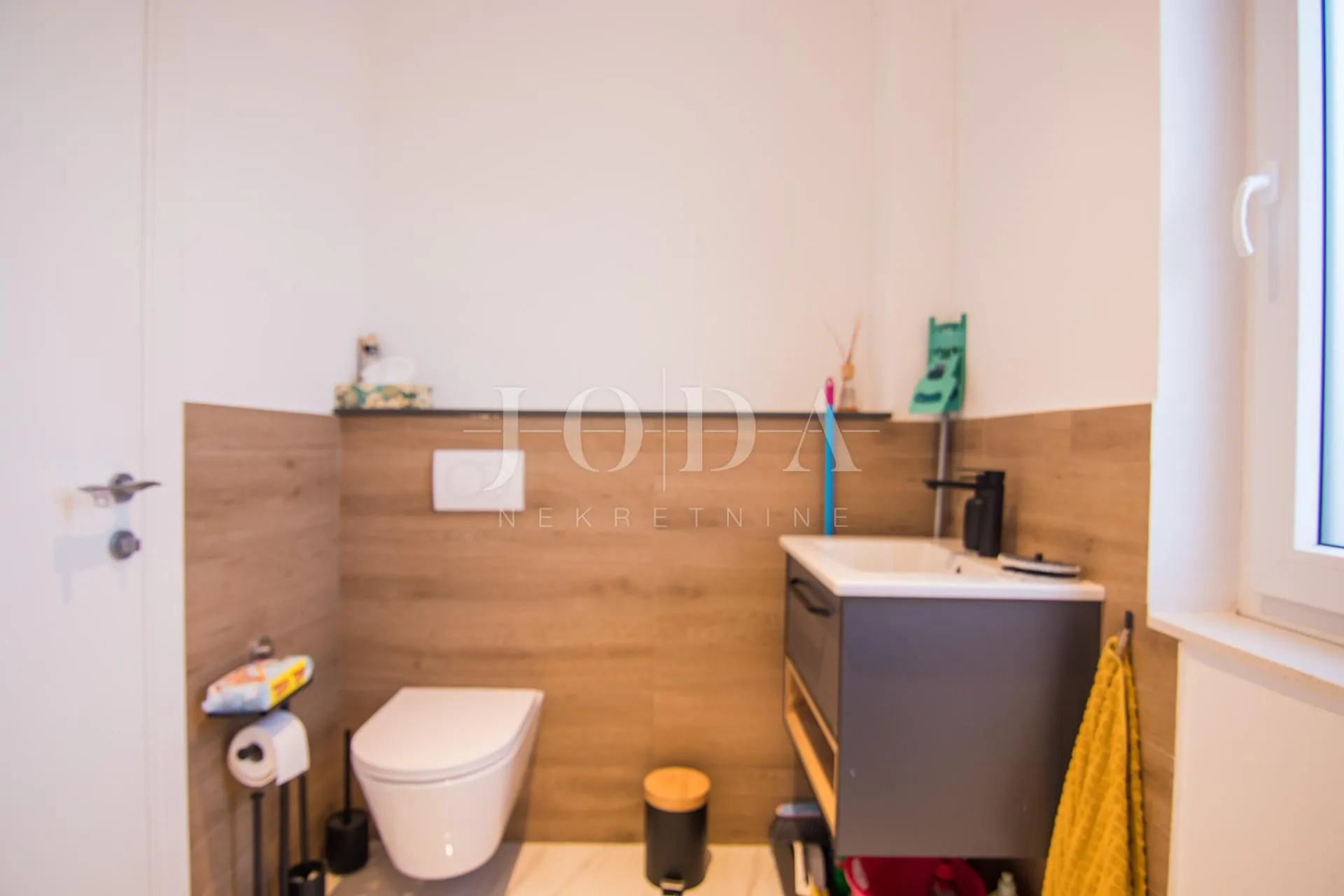 krk, moderna villa sa bazenom - slika 25