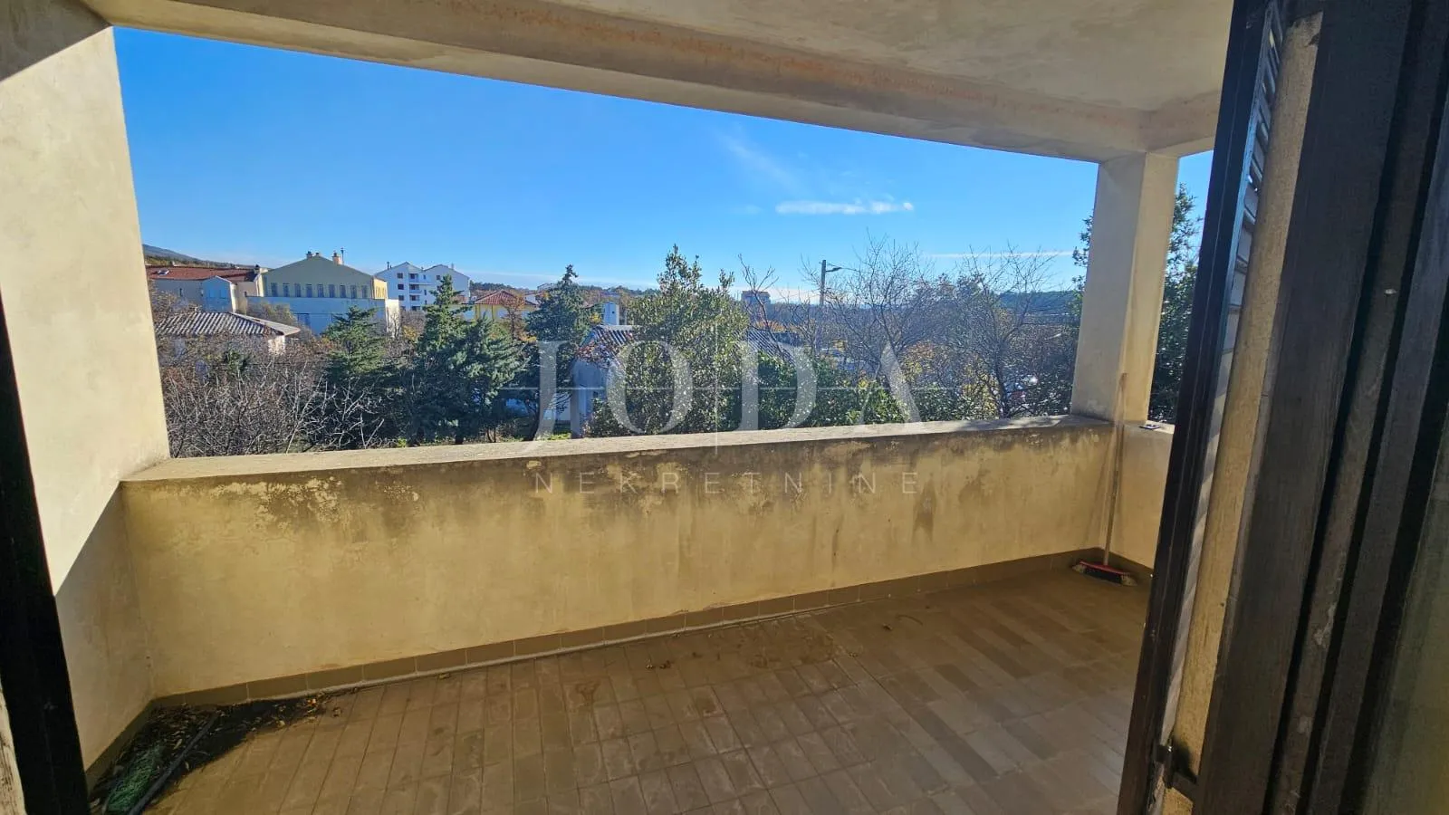 jadranovo kuća u centru - slika 11