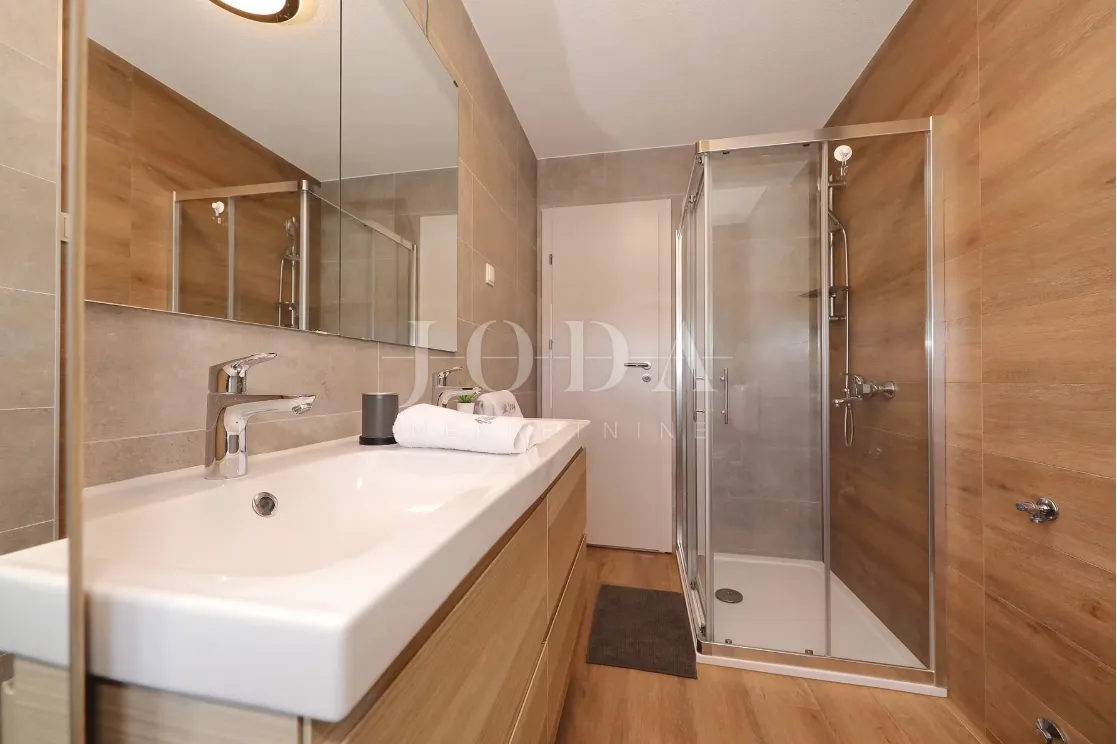 seline, starigrad - luksuzna villa s bazenom - slika 43
