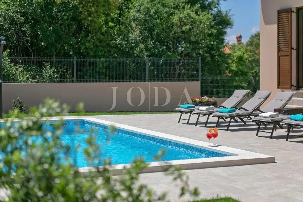 labin, villa sa bazenom na traženoj lokaciji - slika 7