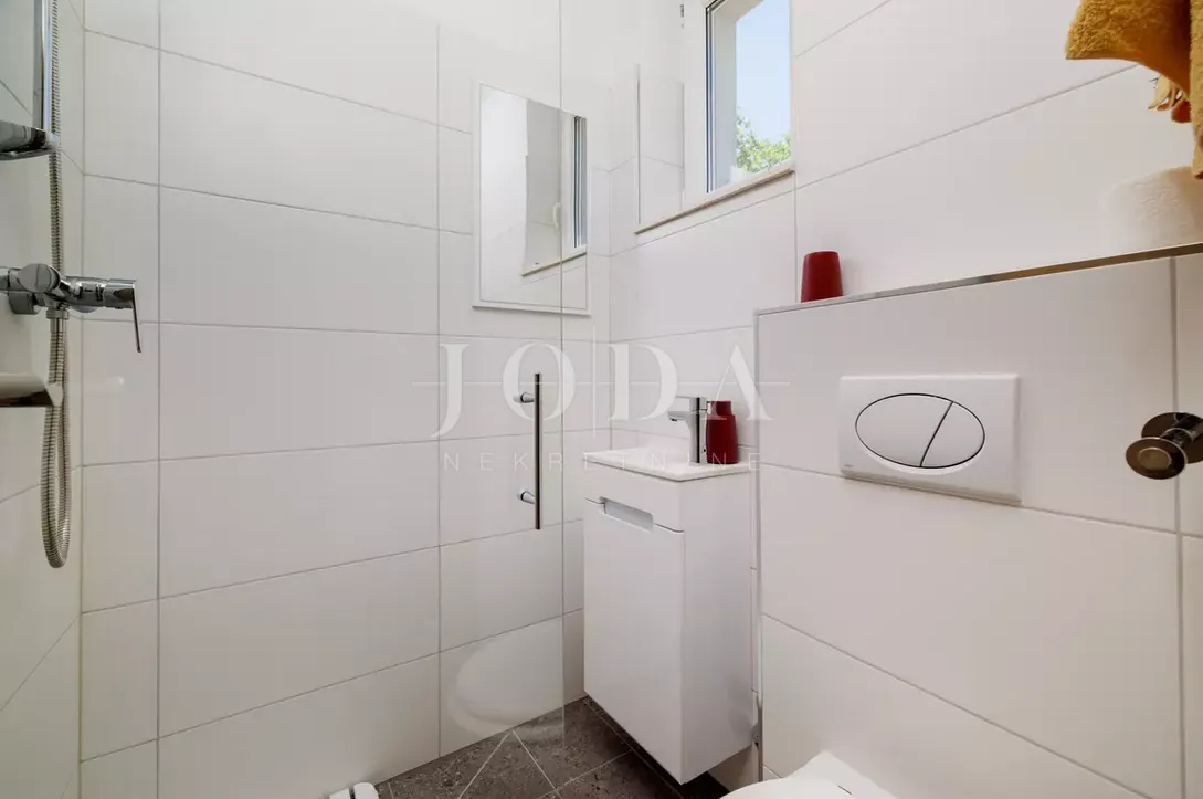 tribalj kuća 600m2 sa bazenom - slika 22