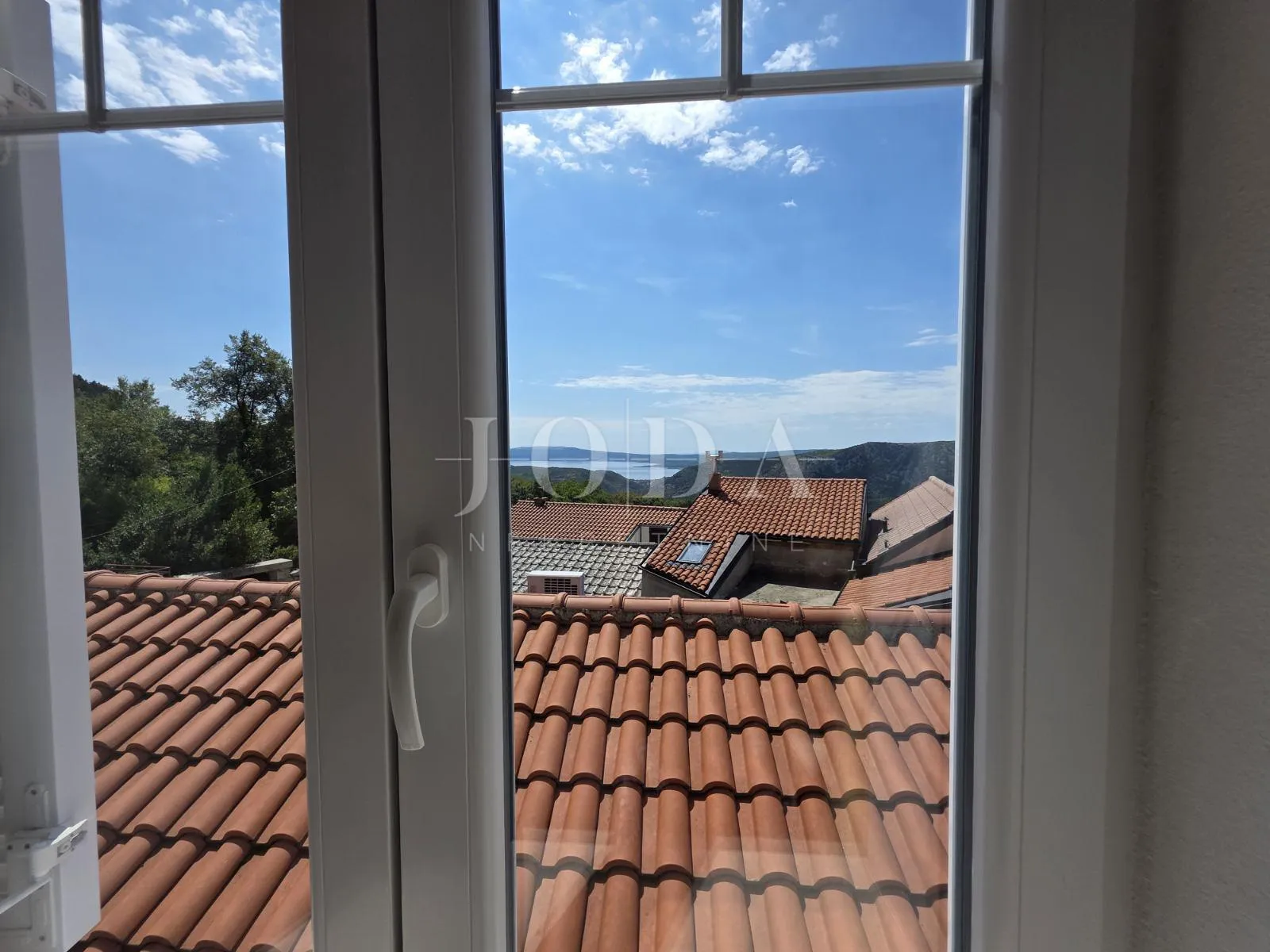 crikvenica, zaleđe, kuća sa tri stambne jedinice i garažom - slika 18