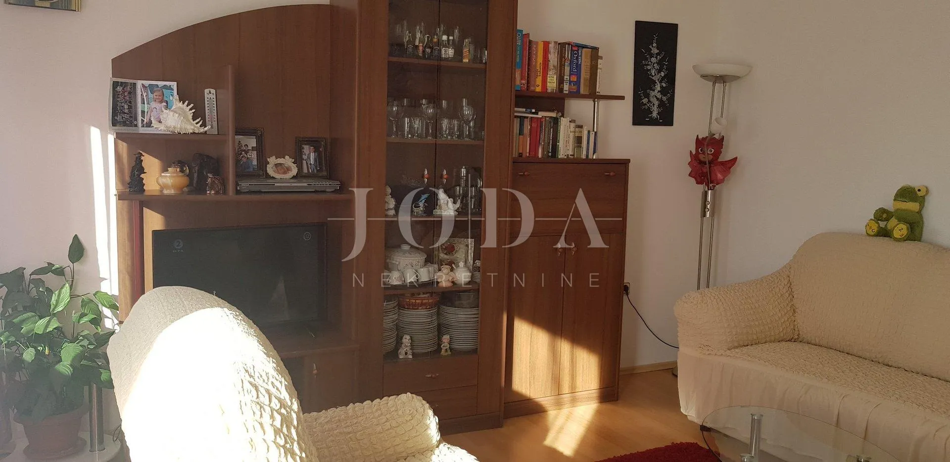 jadranovo kuća sa tri stana - slika 21