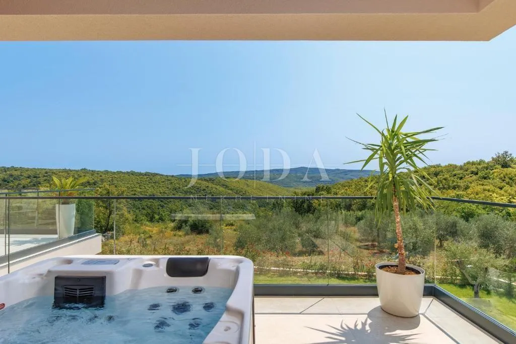 labin, okolica, moderna villa s bazenom i privatnim wellnessom - slika 44