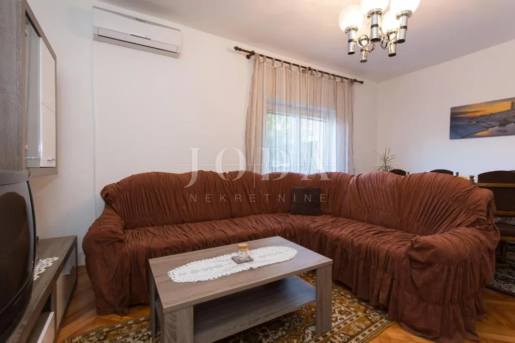 senj, kuća sa dva stana - slika 10