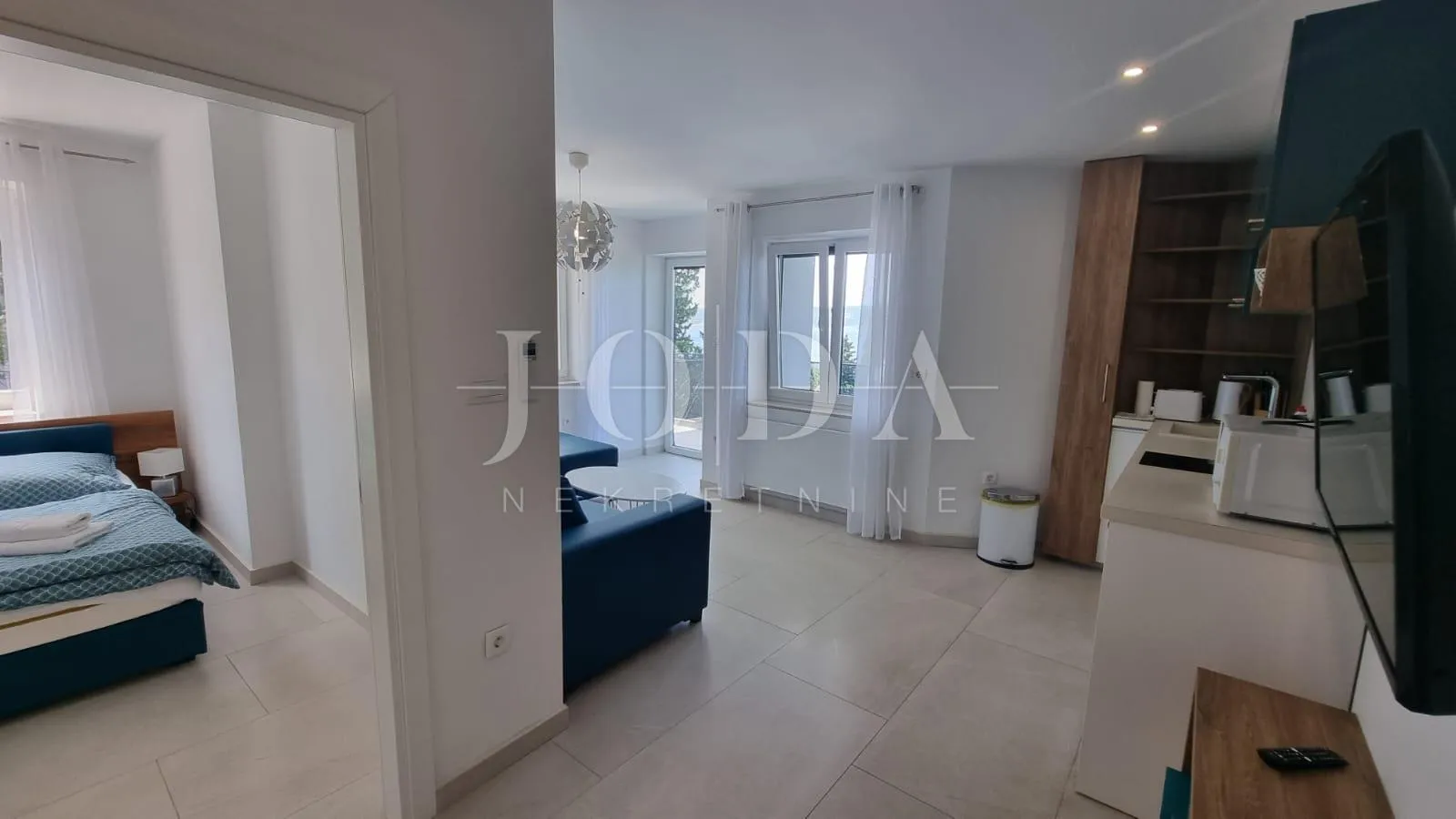 crikvenica, kuća sa osam apartmana - slika 14