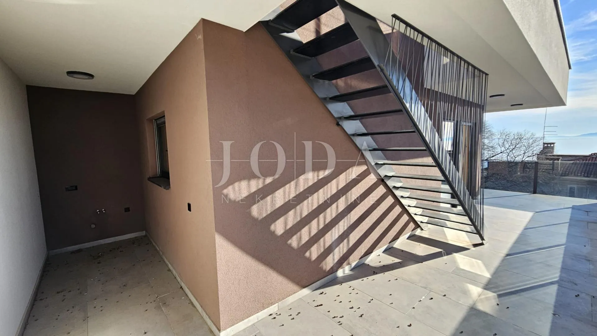 kantrida, luksuzni penthouse s panoramskom terasom i tri garažna mjesta - slika 14