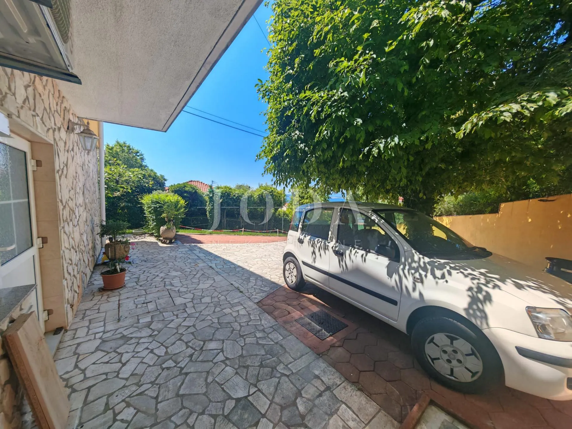kuća sa 3 jedinice 200m od mora - slika 13