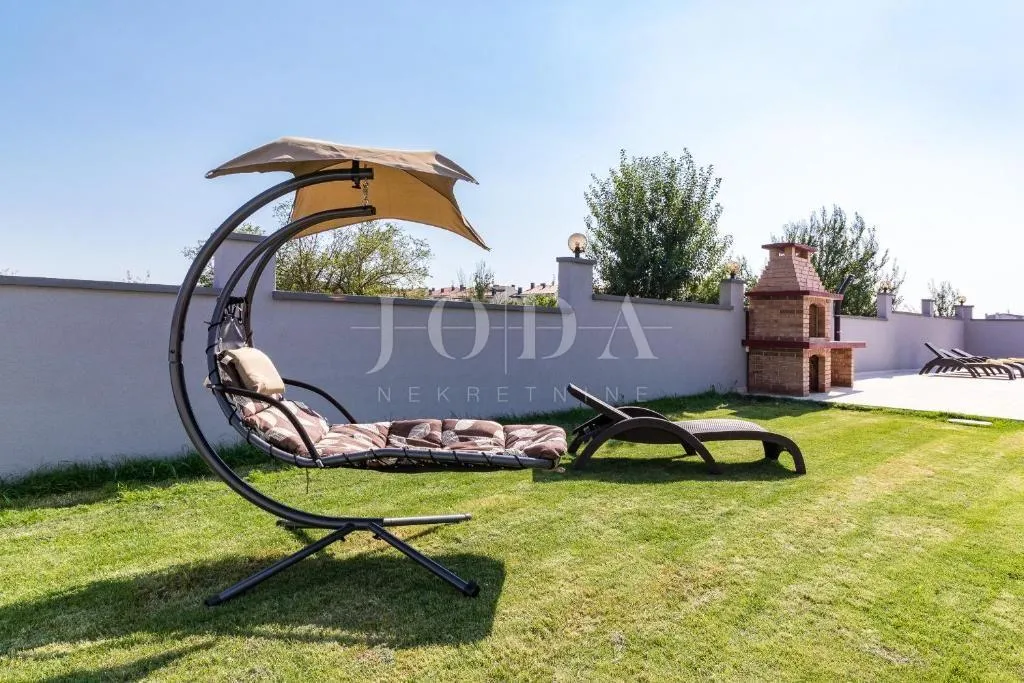 pula, villa sa bazenom i jacuzzijem - slika 12