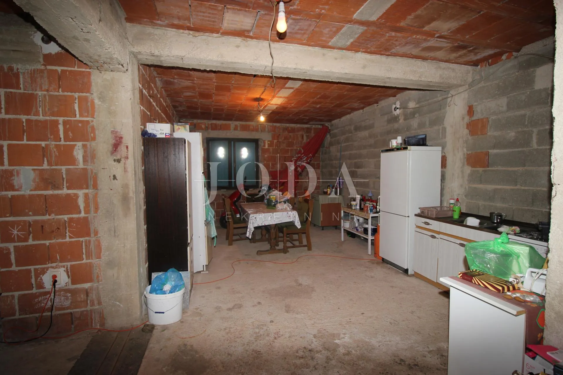 klenovica, kuća sa tri stambene jedinice - slika 20