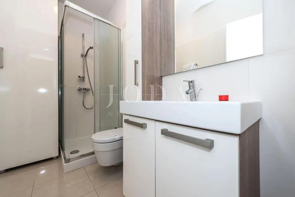 novalja apartman 1. red do mora - slika 21