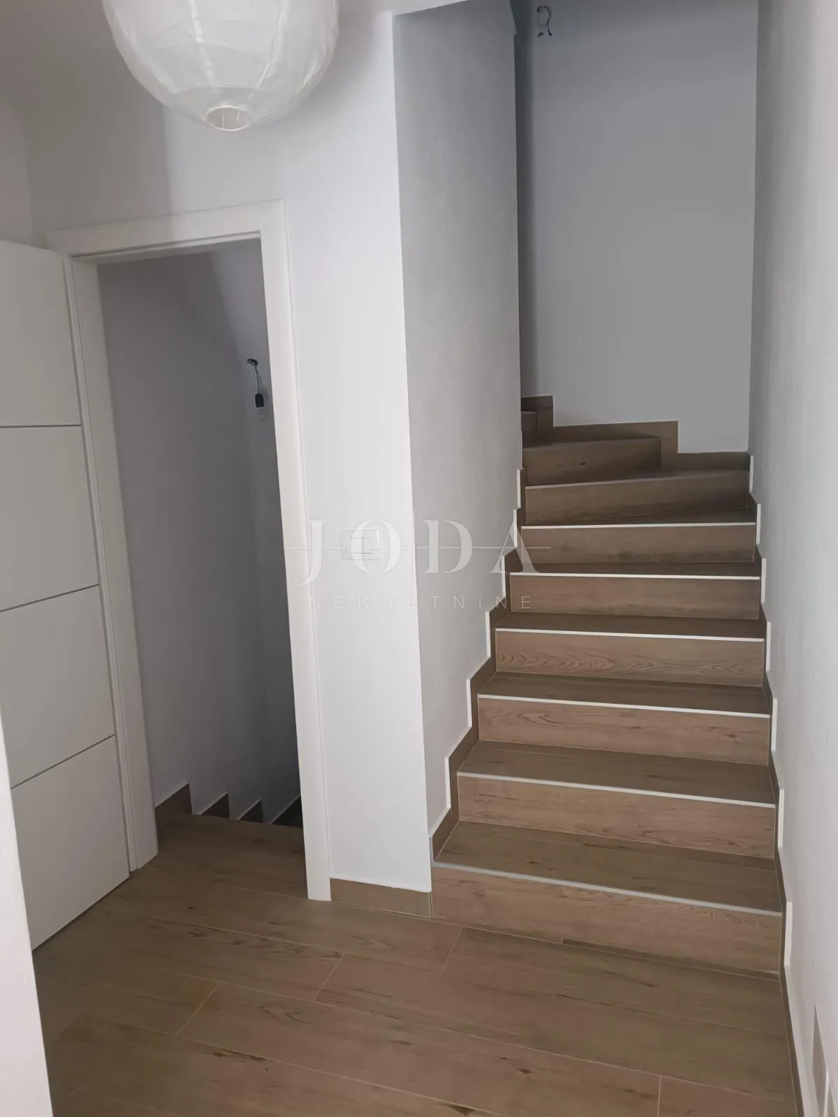 popust novogradnja kuća sa bazenom,novigrad okolica - slika 10