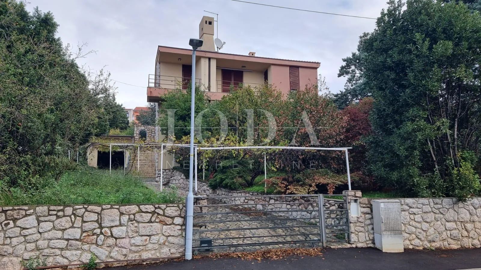 novi vinodolski kuća 100 m od mora - slika 4