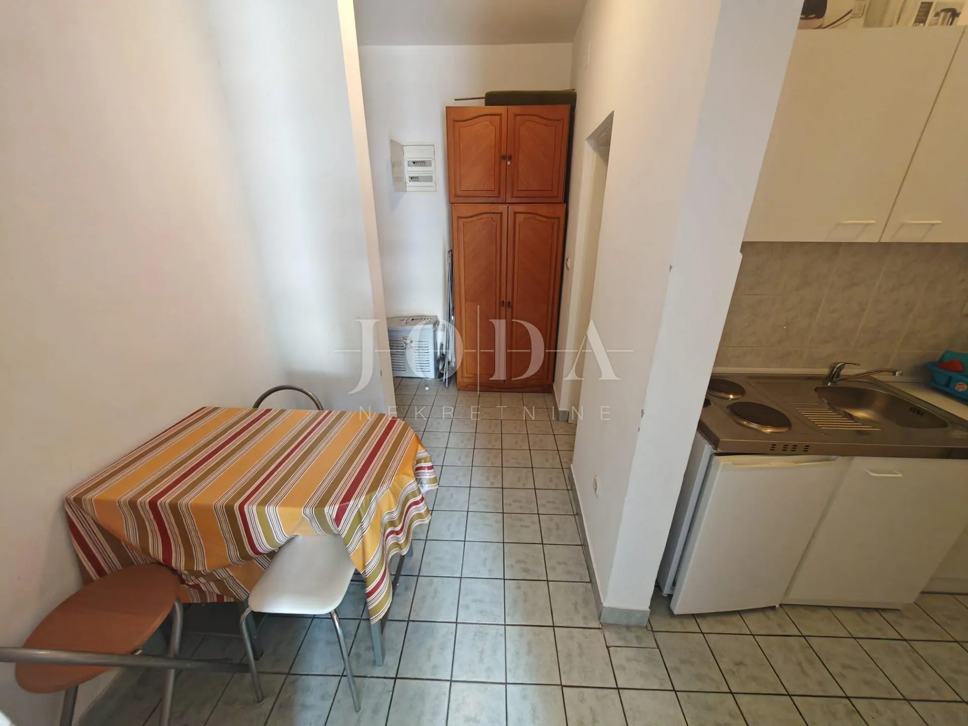 stan u centru 35m2 100m od plaže - slika 6