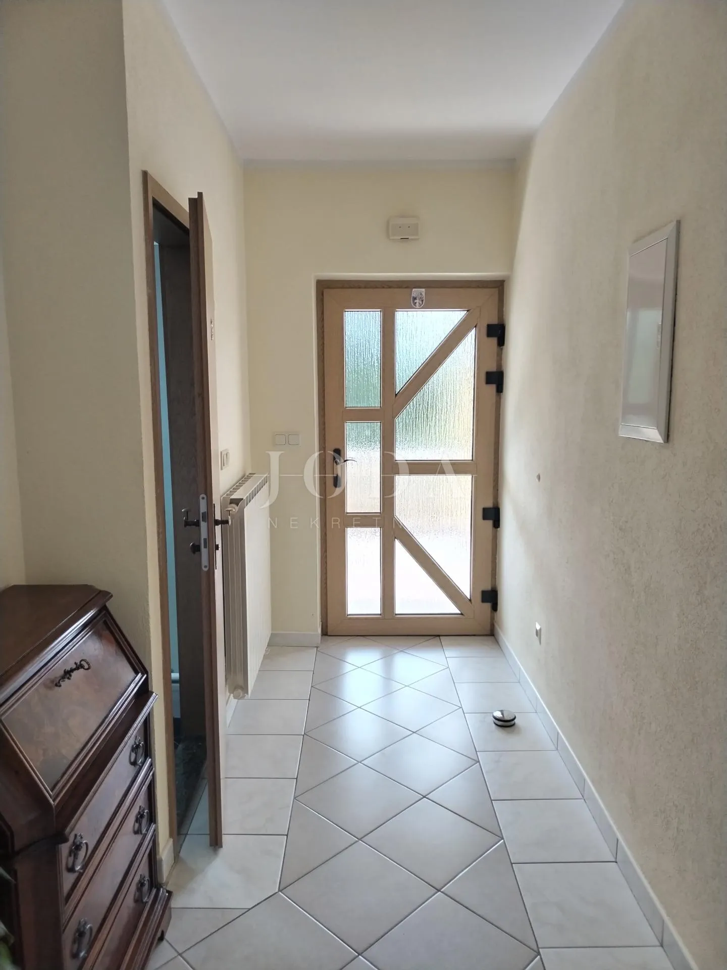 labin, okolica, stan na prvom katu privatnoj kući - slika 6