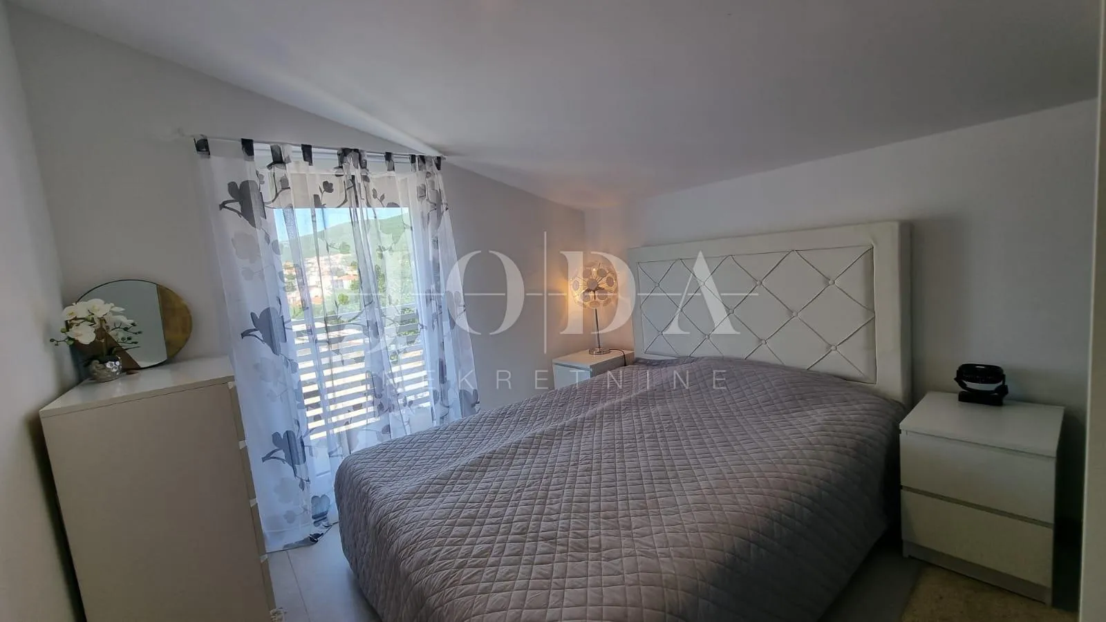 crikvenica, kuća sa osam apartmana - slika 21