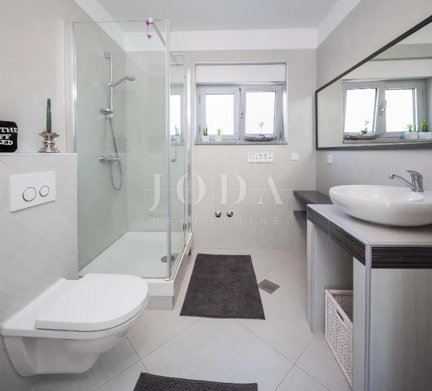 dramalj kuća sa više apartmana - slika 20