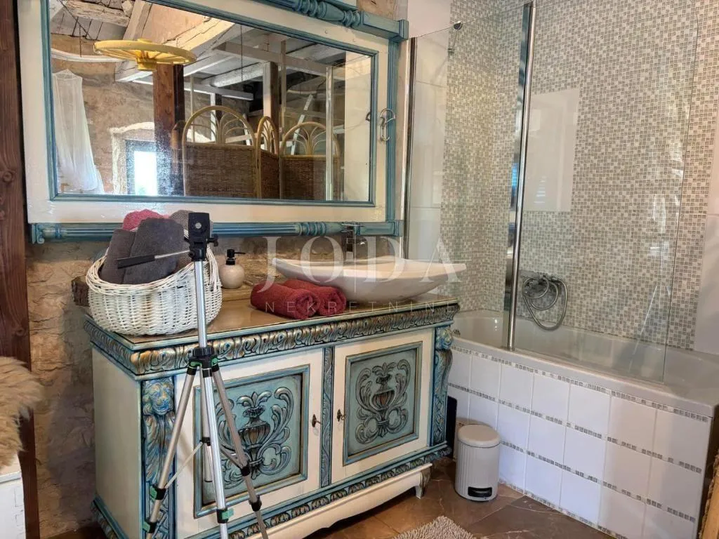 krnica, renovirana kamena villa sa bazenom - slika 30