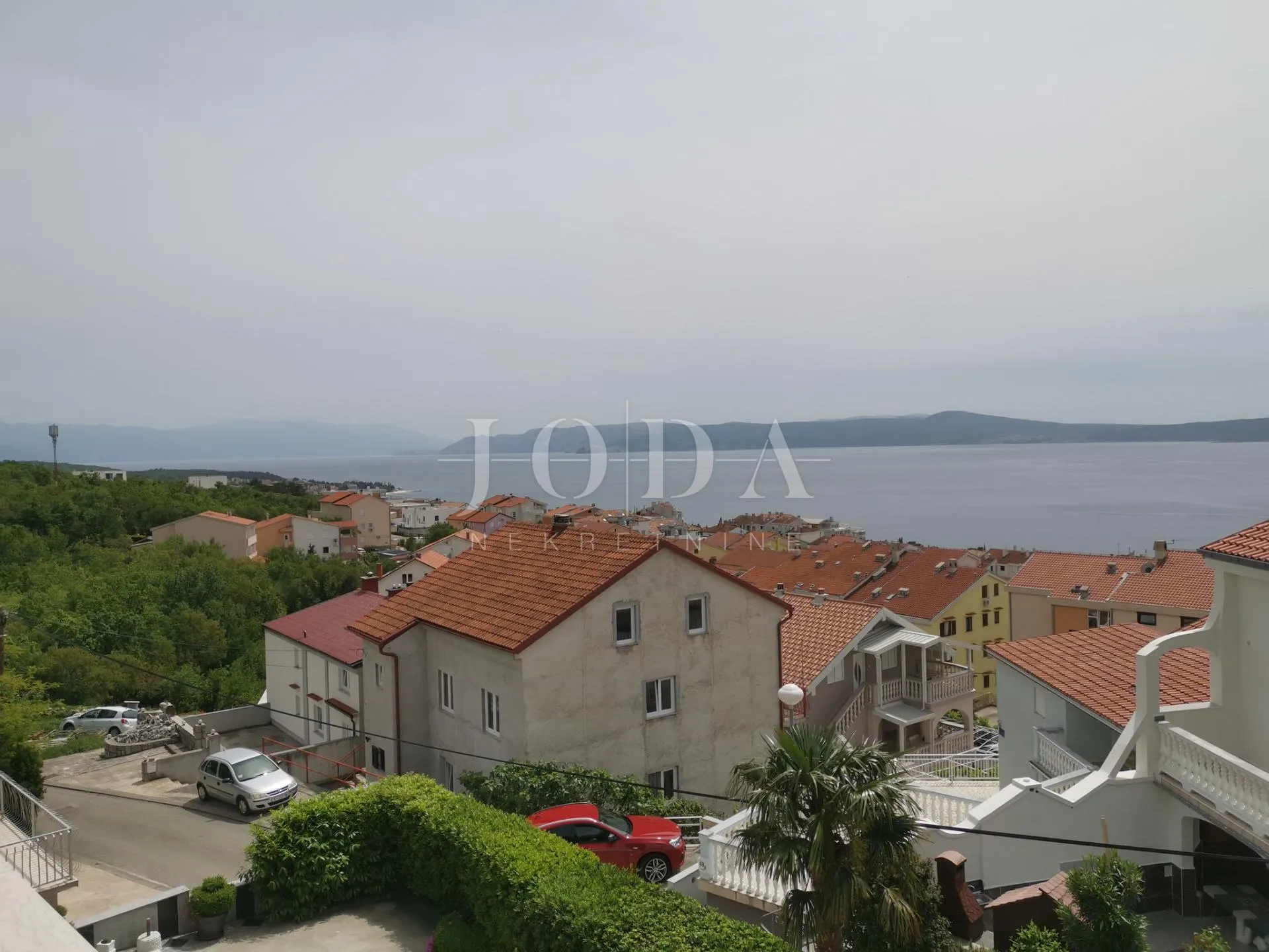 kuća sa 6 apartmana i bazenom - slika 54