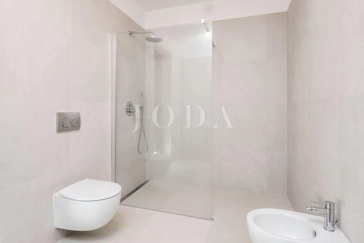 poreč, okolica, luksuzna nova villa - slika 38