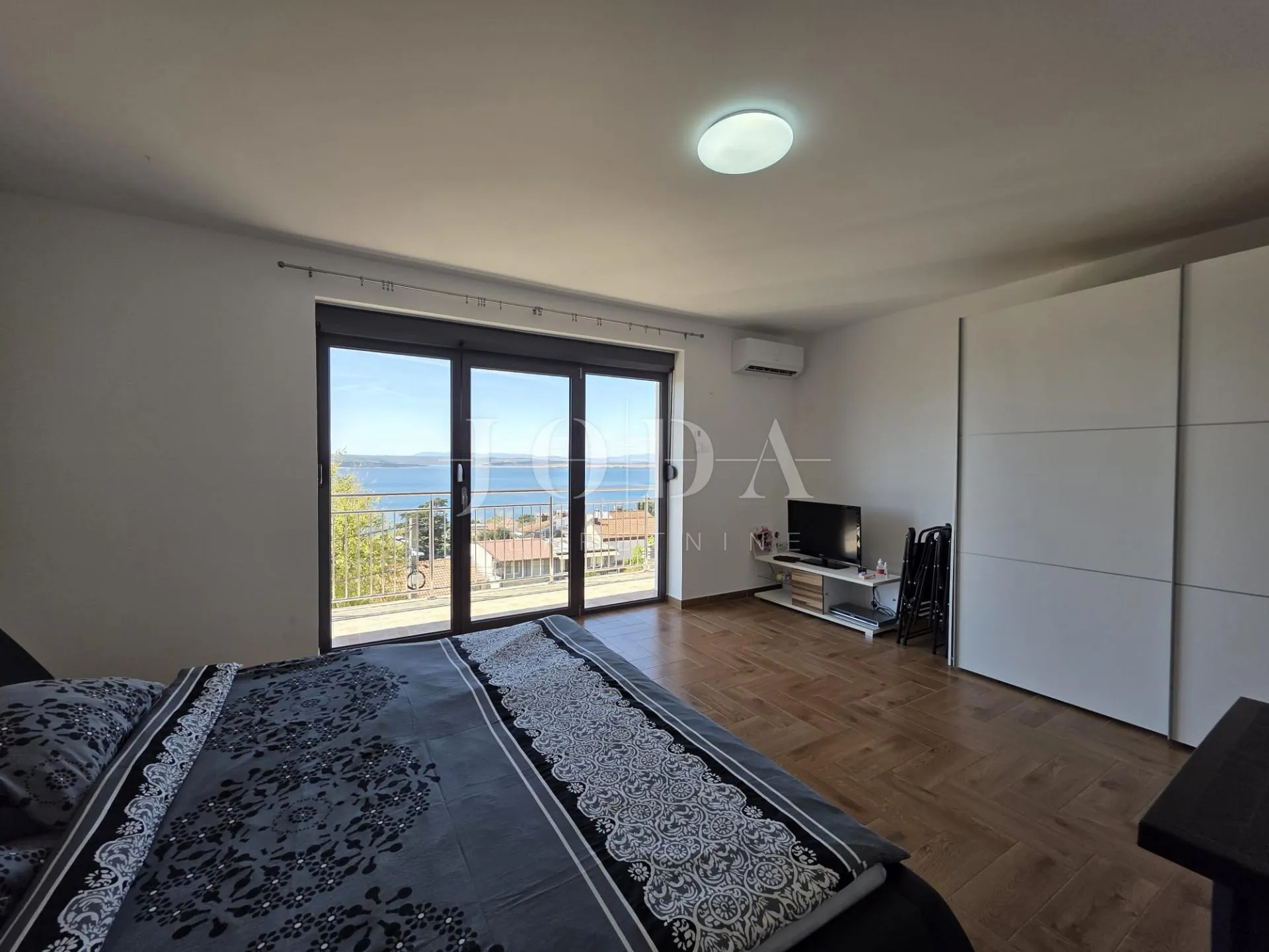 crikvenica- kuća sa više apartmana u blizini centra - slika 12
