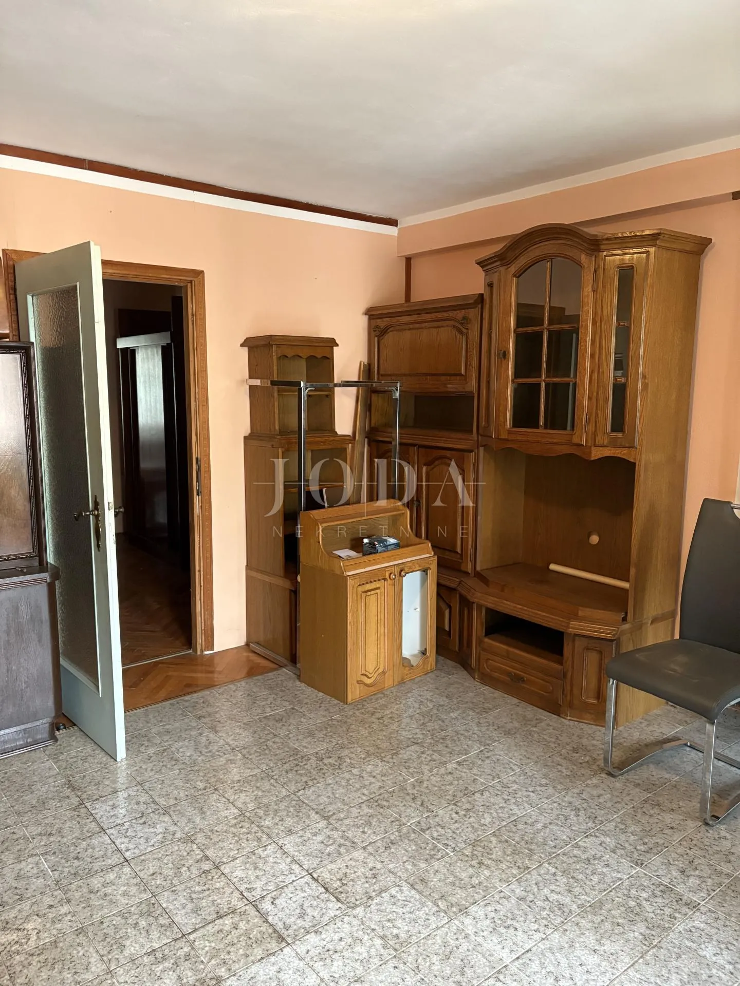 labin, prostrana kuća nadomak centra grada - slika 12
