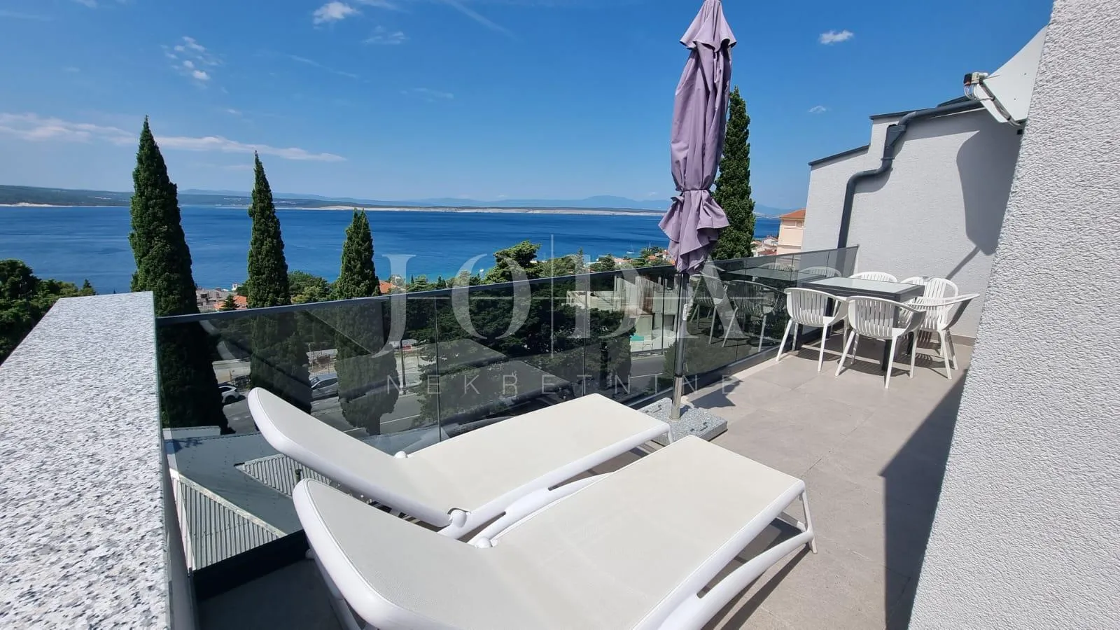 crikvenica, kuća sa osam apartmana - slika 9