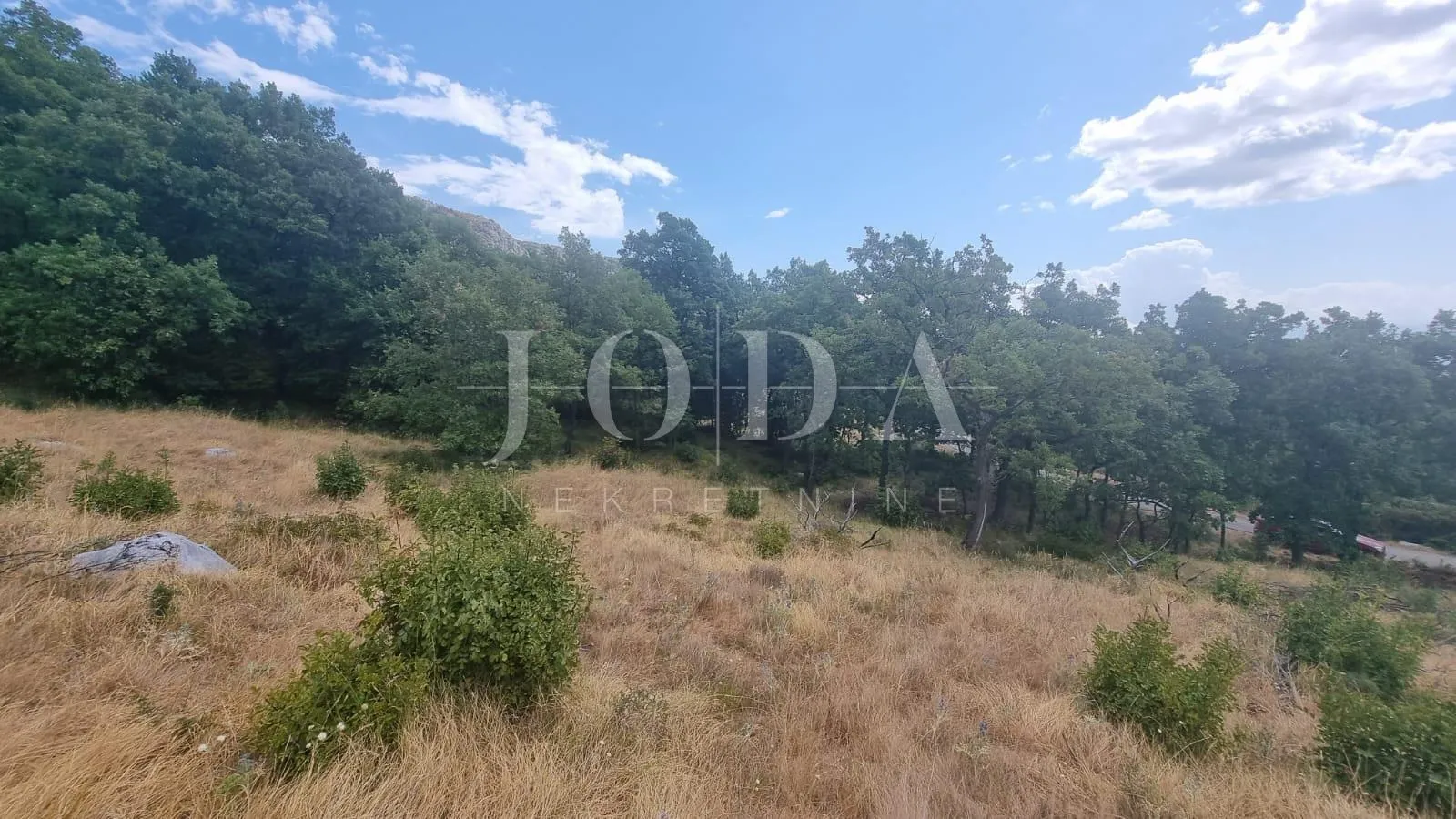 građevinsko zemljište 12000m2 u bribiru sa pogledom na more - slika 10