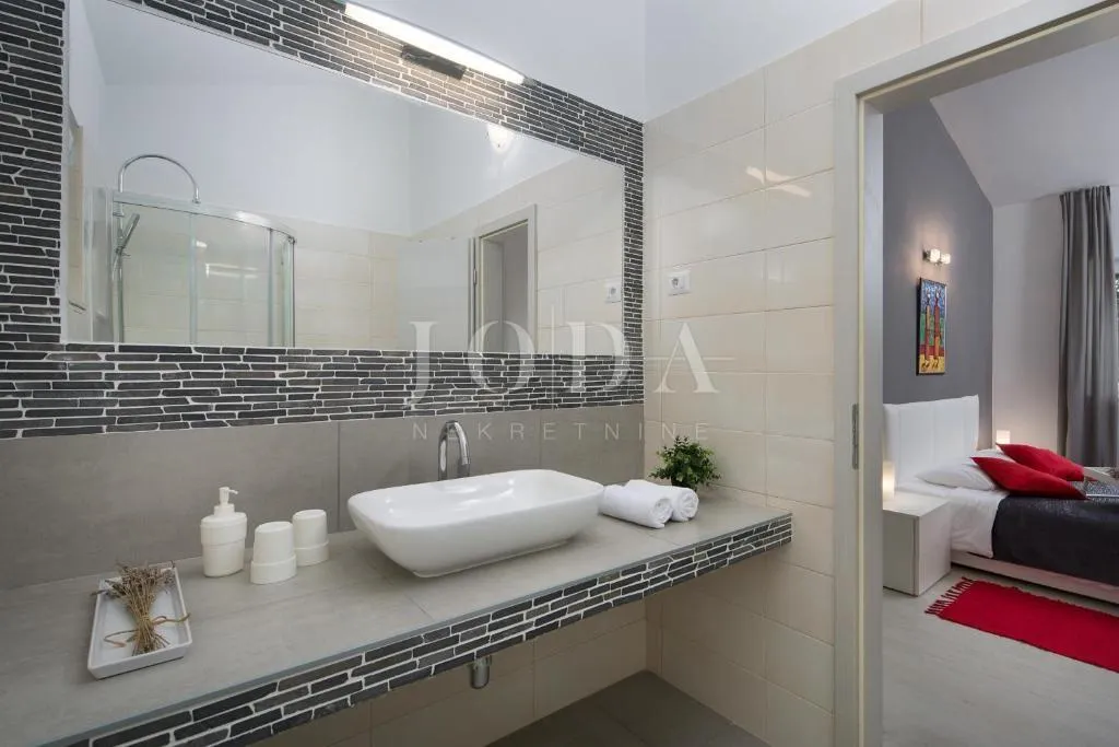 labin, okolica, luksuzna villa sa spa zonom - slika 19