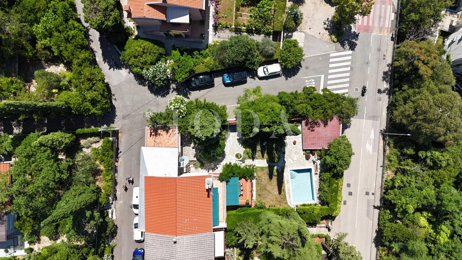 obiteljska kuća na top lokaciji - slika 12