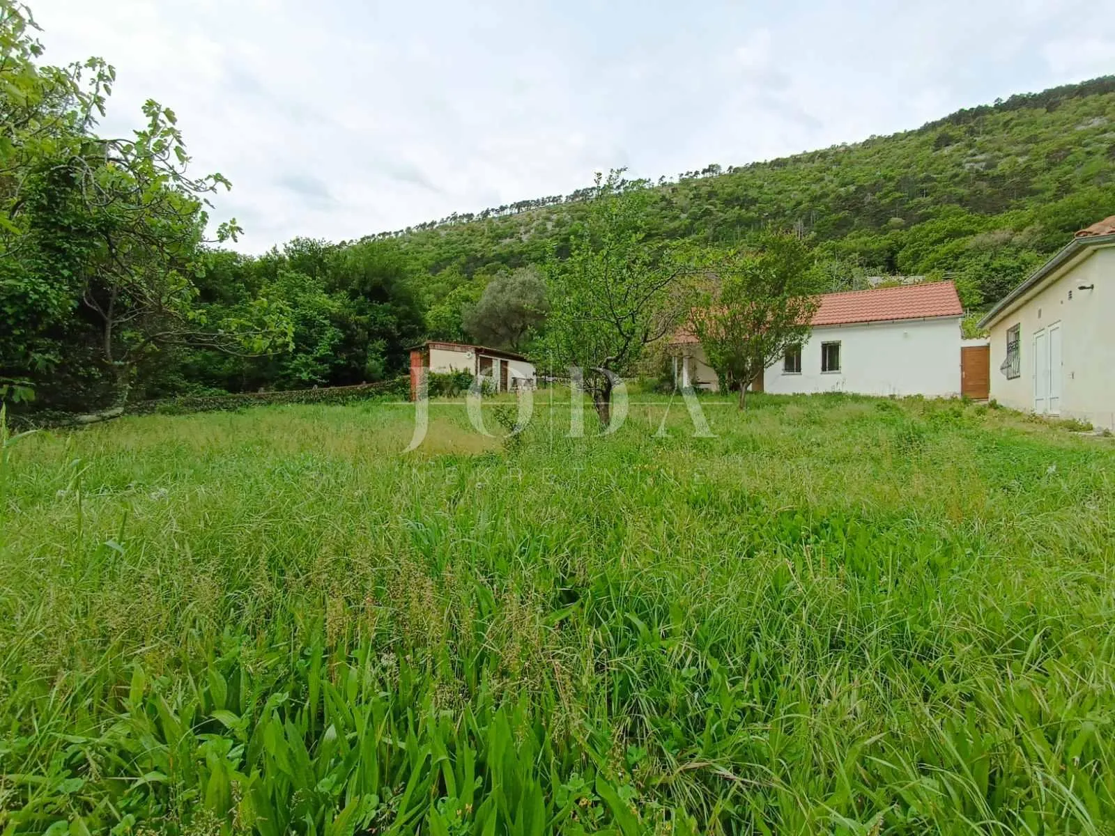 tri kuće sa velikim zemljištem - slika 7