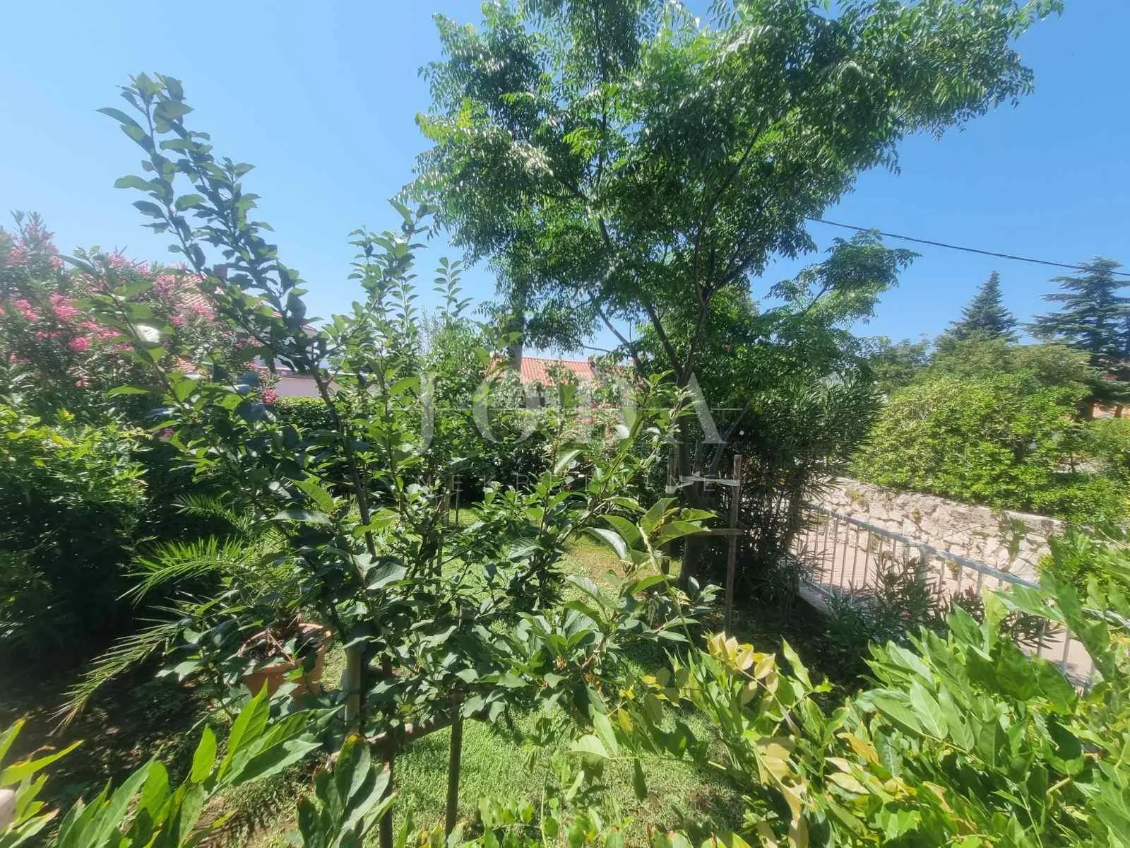 novi vinodolski, stan sa okućnicom - slika 4