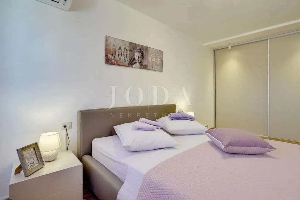 pula, villa sa bazenom i jacuzzijem - slika 22