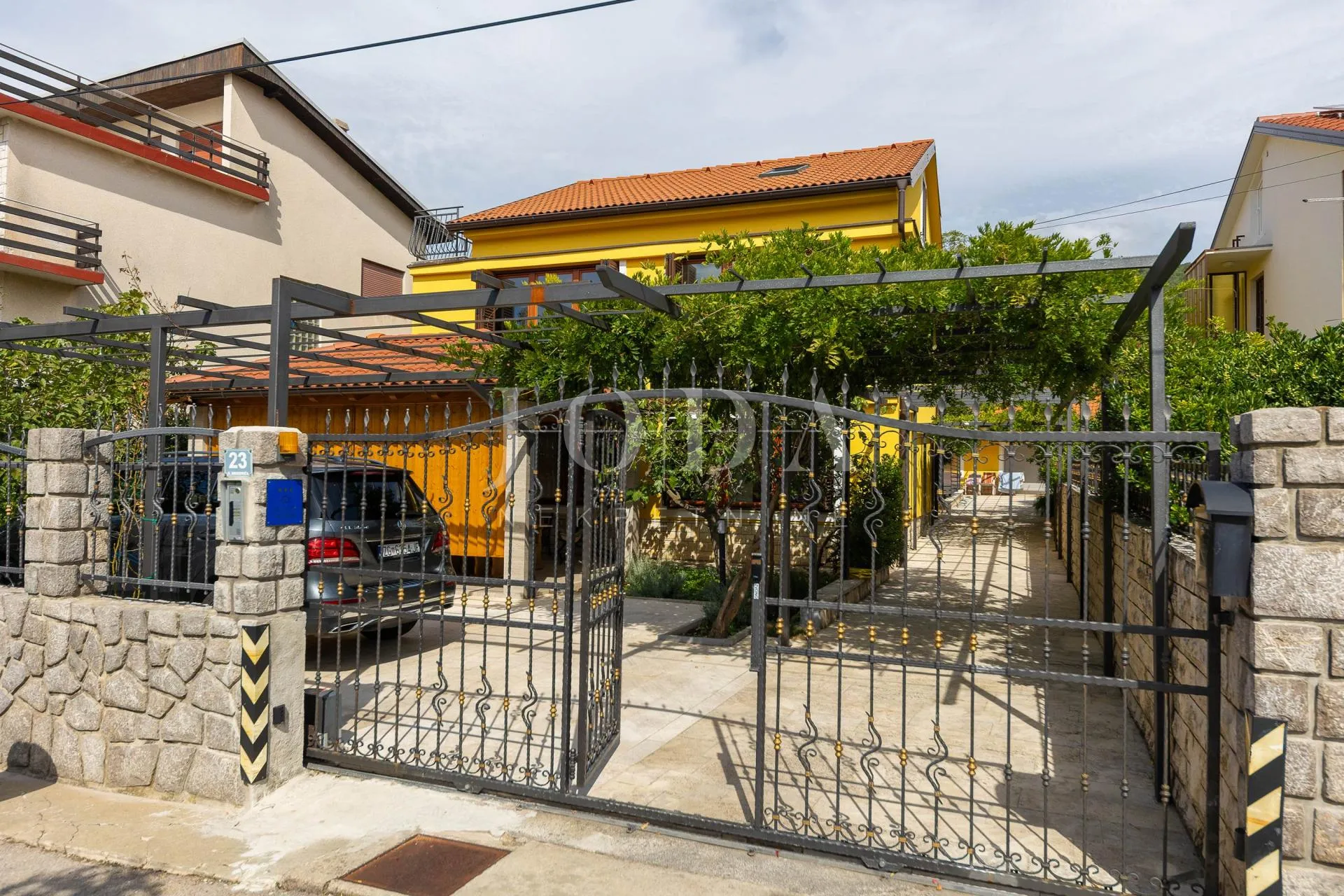 selce dvije kuće na prodaju - slika 18
