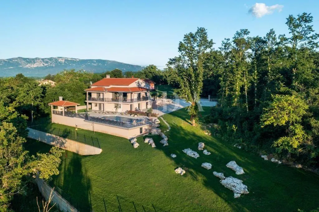 pićan, okolica, prekrasna villa okružena prirodom - slika 7