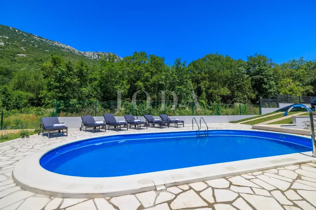 tribalj kuća 600m2 sa bazenom - slika 6