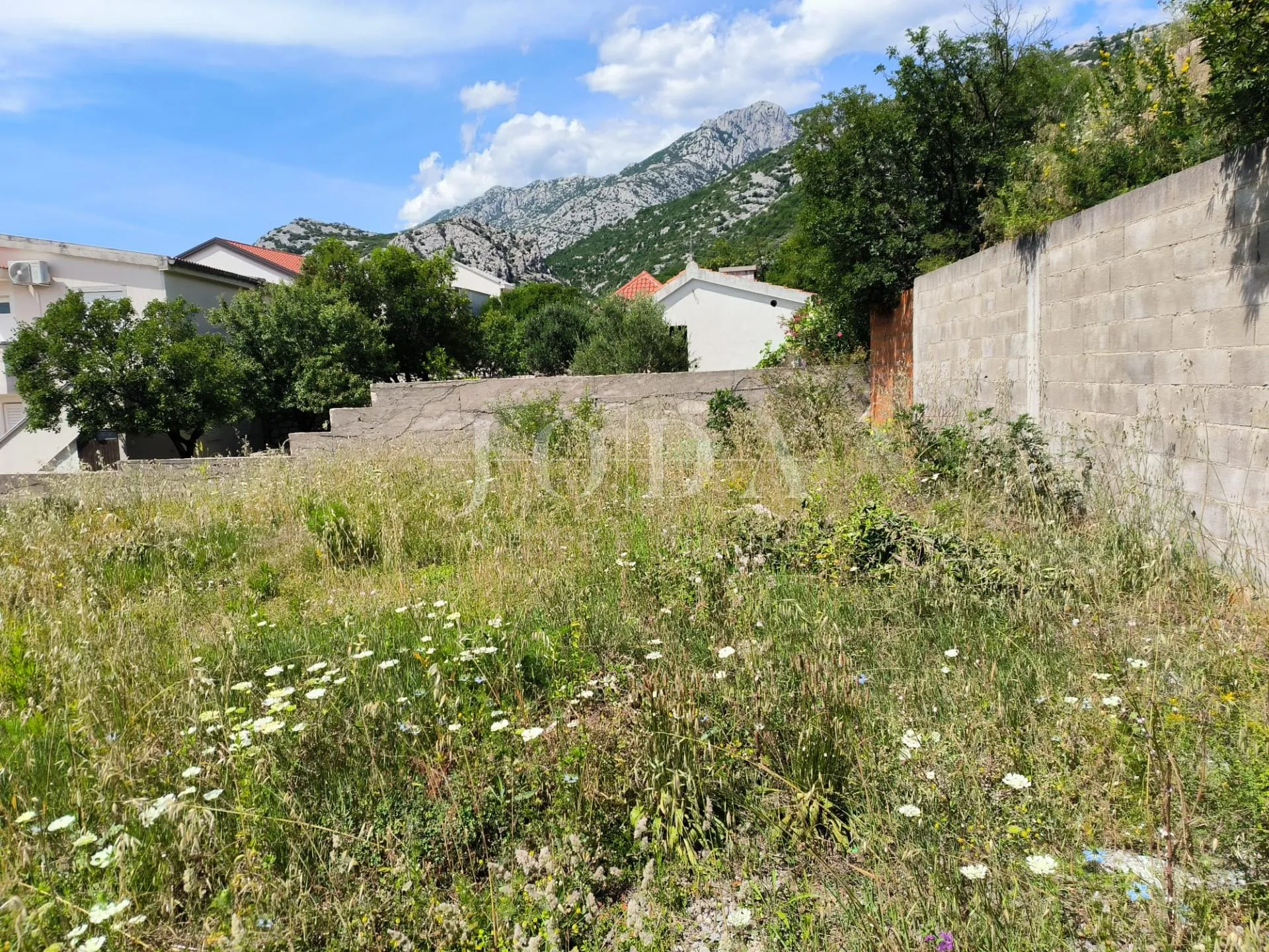karlobag 2 stana sa parkingom i terasom - slika 16