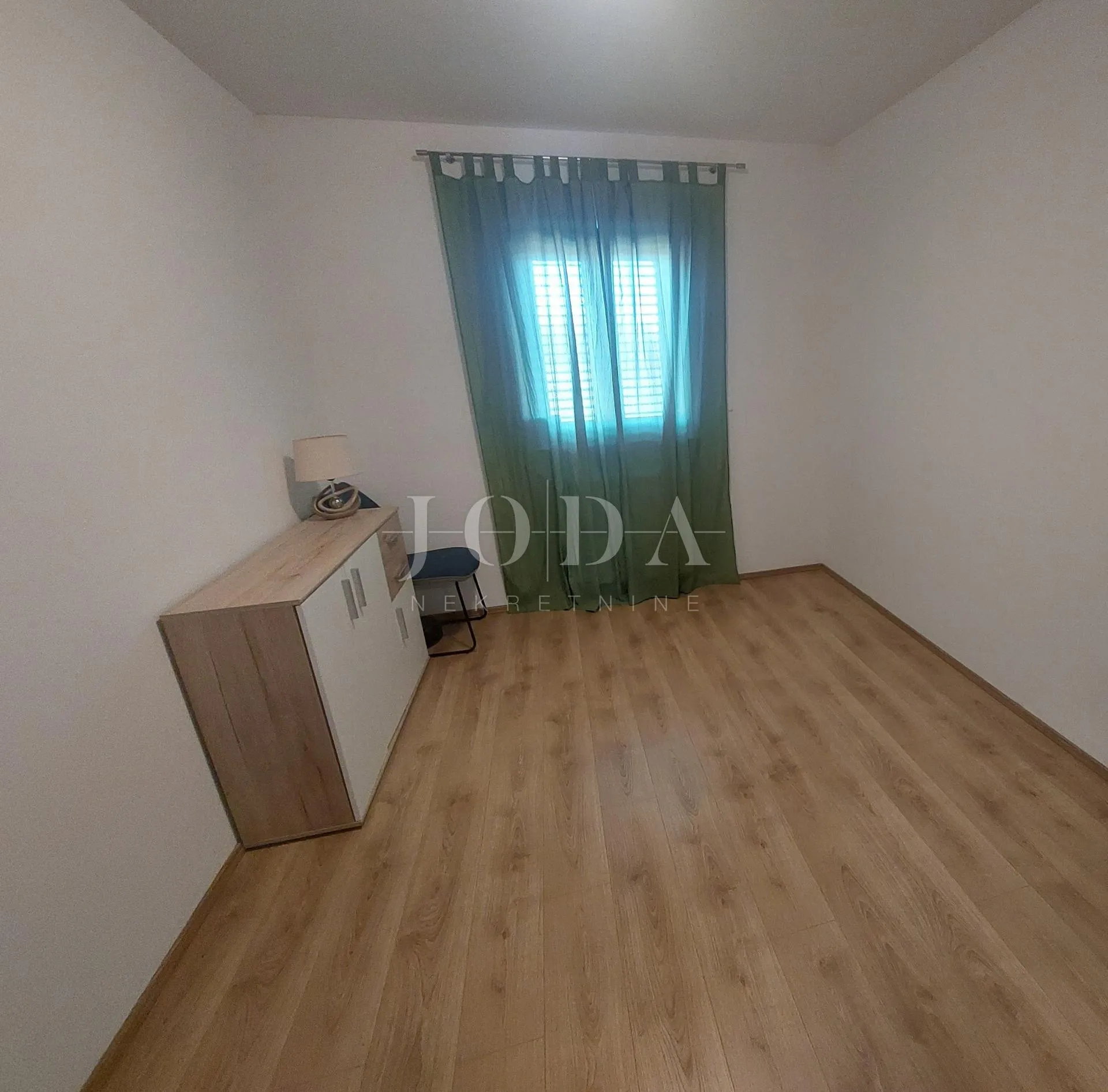 lijepa prizemnica sa prostranom okućnicom 1900m2,labin - slika 10