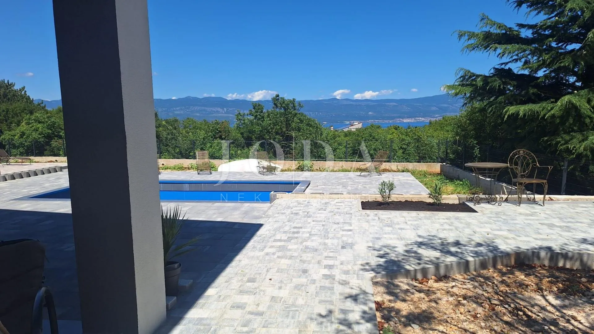 vrbnik - nova kuća s predivnim pogledom - slika 17