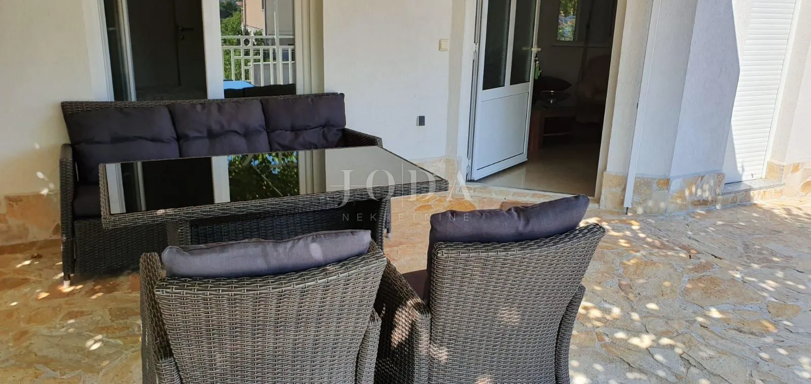 novi vinodolski, apartmanska kuća - slika 5